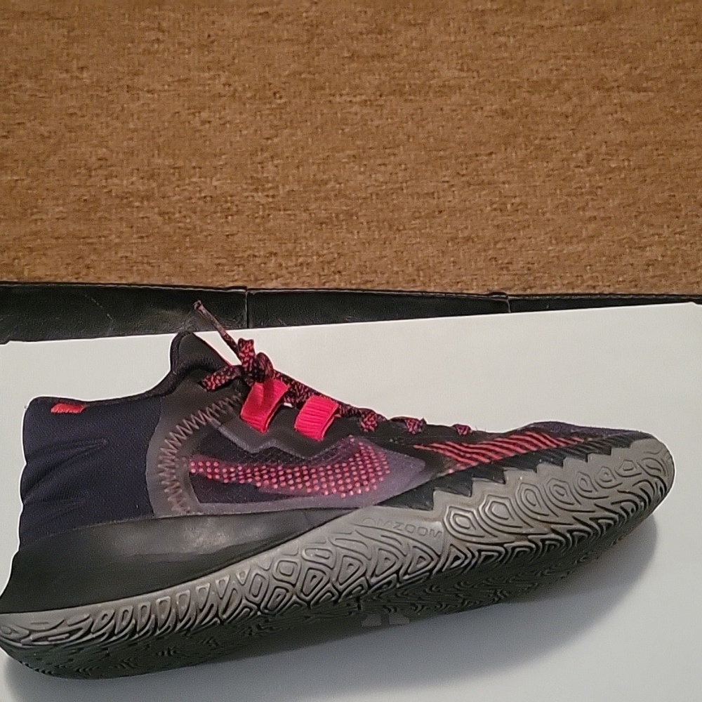 Kylie Flytrap V - image 3